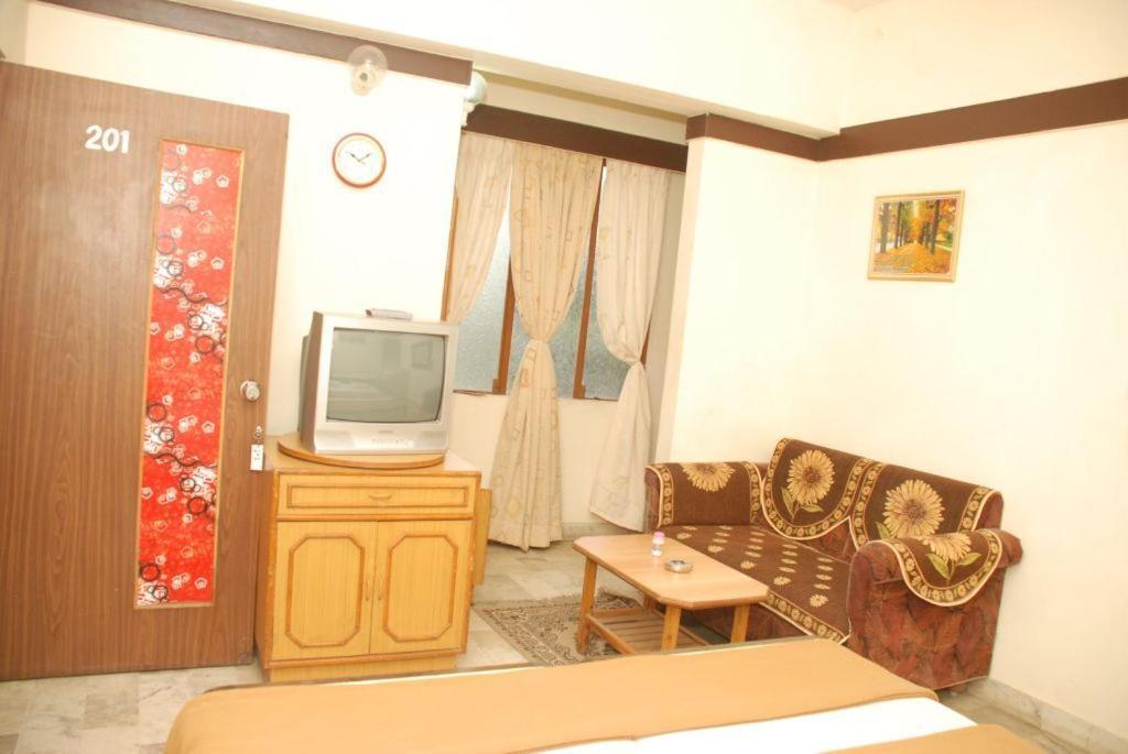 ホテルRoyal アーメダバード 部屋 写真